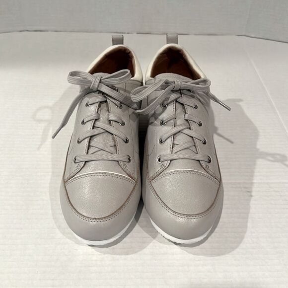 Linea Paolo Kristen Sneakers Women's Size 11 Light Gray White Leather NWOT‎ - Picture 7 of 10